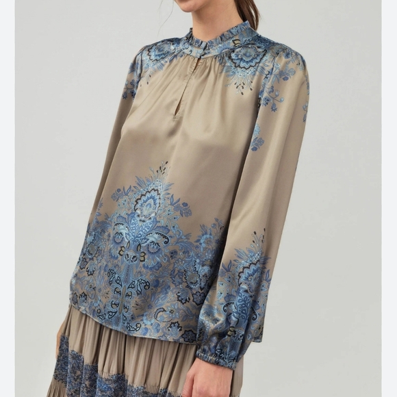 Current Air New Ornate Motif Taupe Floral Satin Blouse Shirt Top Size Medium - Picture 3 of 16